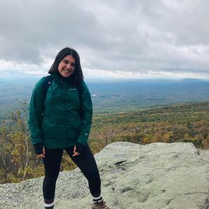 Meet your Posher, Daniela